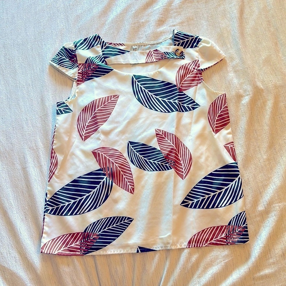 Leaf Design Cp Sleeve Top